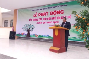 Ngày 27/1, Đảng ủy chính quyền xã Phong Vân đã tổ chức lễ phát động Tết trồng cây tại Trường Tiểu học Phong Vân. 