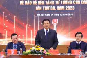 GS.TS Nguyễn Xuân Thắng, Ủy viên Bộ Chính trị, Giám đốc Học viện Chính trị quốc gia Hồ Chí Minh, Chủ tịch Hội đồng Lý luận Trung ương, Phó Trưởng Ban Chỉ đạo 35 Trung ương phát biểu chỉ đạo và phát động cuộc thi.