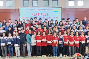 Huyện Đô Lương, Nghệ An gặp mặt học sinh trước khi tham gia kỳ thi học sinh giỏi tỉnh lớp 9 năm học 2023-2024. Ảnh: NTCC