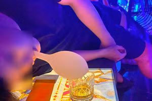 'Bóng cười' được bán, sử dụng công khai trên mạng và quán Bar 