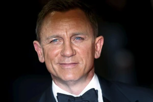 Tài tử Daniel Craig là fan ruột của Liverpool FC.