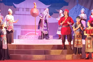 Vở chèo 'Thiên duyên huyền tích' vừa được Đoàn Nghệ thuật I, Nhà hát Chèo Thái Bình công diễn. Ảnh: Bình Thanh.