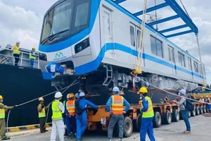 Các toa tàu của tuyến metro số 1 Bến Thành - Suối Tiên đã được đưa về TPHCM nhưng việc chạy thương mại của tuyến metro số 1 vẫn cần phải chờ một thời gian nữa.