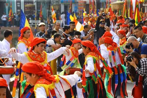 Múa Bồng tại làng Triều Khúc (Hà Nội)