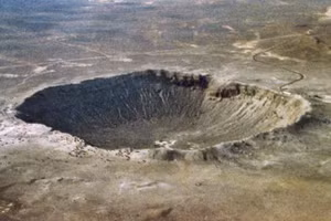 Vụ va chạm như thiên thạch “xóa sổ” khủng long trong kỷ Phấn trắng có thể xảy ra sau mỗi 100 triệu đến 200 triệu năm. 