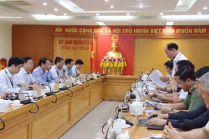 Quang cảnh buổi làm việc.