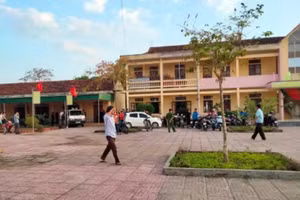 Trường Tiểu học Nguyễn Trãi ( huyện Đức Thọ, Hà Tĩnh).