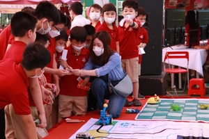 Thoả sức sáng tạo tại Ngày hội khoa học - Science day