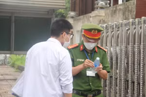 Gần 17.400 thí sinh Hà Tĩnh bước vào môn thi đầu tiên kỳ thi Tốt nghiệp THPT