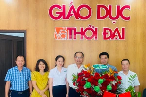 Bạn đọc chúc mừng Băn phòng Báo GD&TĐ Khu vực MT-TN.