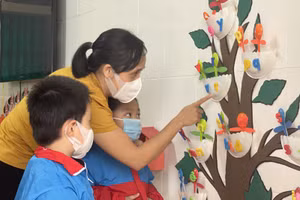 Giáo viên Mầm non "biến" phế thải thành đồ dùng học tập cho trẻ