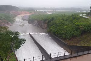 Hồ Kẻ Gỗ (xã Cẩm Mỹ, Cẩm Xuyên, Hà Tĩnh).