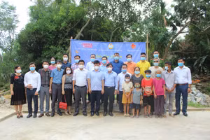 Lễ khởi công xây dựng nhà nhân ái cho 3 anh em học sinh nghèo tại xã Sơn Long, huyện Hương Sơn (Hà Tĩnh)