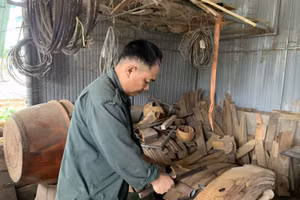 Người thợ làm trống đòi hỏi phải có tay nghề cao và sự tỉ mẩn, công phu