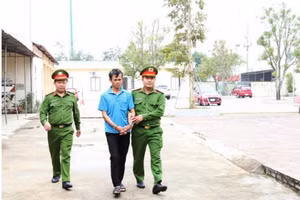 Đối tượng Nguyễn Đăng Viện bị lực lượng chức năng bắt giữ sau 2 năm lẫn trốn.( Ảnh Công an Hà Tĩnh).