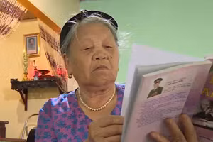 Bà Lê Thị Hiền - nguyên Phó chủ nhiệm hợp tác xã Lý Tự Trọng (nay thuộc phường Văn Yên, TP Hà Tĩnh