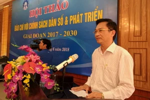 ông Lê Cảnh Nhạc- Phó Tổng cục trưởng thường trực Tổng cục DS-KHHGĐ phát biểu tại hội thảo