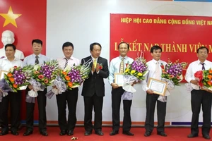 PGS.TS Phạm Tiết Khánh tái đắc cử Chủ tịch Hiệp hội các trường CĐ cộng đồng Việt Nam