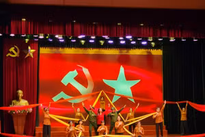 Một số tiết mục văn nghệ tại buổi lễ.