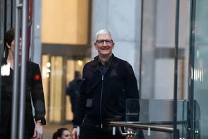 CEO Apple tới Hà Nội bằng chuyên cơ riêng.