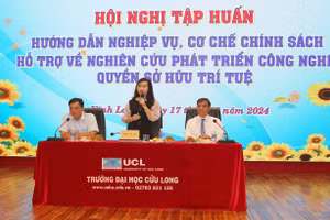 TS Đặng Thị Ngọc Lan, Phó Hiệu trưởng Trường ĐH Cửu Long phát biểu tại Hội nghị.