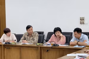 Giám khảo chấm Giải báo chí toàn quốc Vì sự nghiệp Giáo dục Việt Nam.