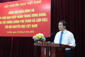 Phó Thủ tướng Trần Hồng Hà phát biểu tại buổi làm việc.