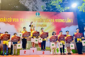 Trao giải cờ vua tranh cúp Siêu tốc Bá Vương lần thứ I.