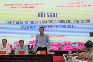 Thứ trưởng Bộ GD&ĐT Phạm Ngọc Thưởng phát biểu tại Hội nghị.