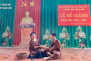 Học sinh Trường THPT Quan Sơn (Thanh Hóa) thực hiện sân khấu hóa tác phẩm "Chí Phèo".