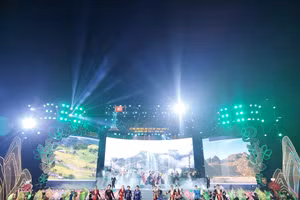 Rực rỡ Lễ hội Văn hóa, du lịch, ẩm thực quốc tế Hà Giang lần thứ I năm 2024.