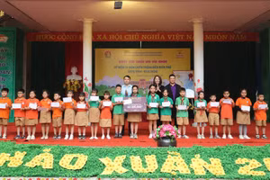 Học sinh Thái Nguyên hào hứng tham gia Ngày hội Thiếu nhi vui khỏe.