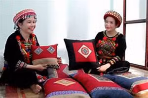 Sản phẩm gối dược liệu người Dao.