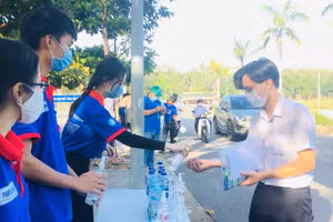 Đội hình tiếp sức mùa thi tại Đà Nẵng.