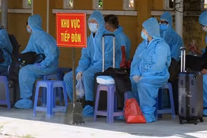 Nơi tiếp đón người nhập cảnh về nước. (Ảnh: Xuân Triệu/TTXVN).