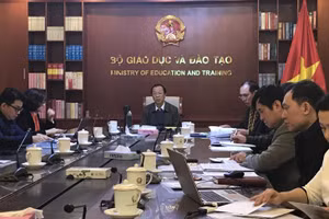 Thứ trưởng Phạm Ngọc Thưởng chủ trì cuộc họp.