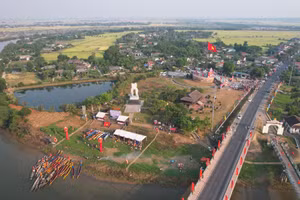 Di tích quốc gia đặc biệt Đôi bờ Hiền Lương - Bến Hải.