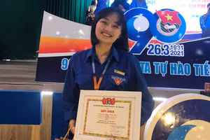 Nguyễn Thụy  Thủy Tiên, sinh viên năm cuối ngành Tài chính - Ngân hàng Trường ĐH Kinh tế - Luật (Đại học Quốc gia, Thành phố Hồ Chí Minh). 