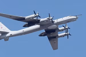  Máy bay Tu-142 của Nga. Ảnh TASS