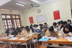 Một buổi học của học sinh lớp 12 Trường PTDTNT THCS&THPT huyện Bắc Yên, tỉnh Sơn La. Ảnh NTCC.