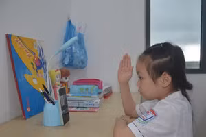 Doanh nghiệp miễn phí dữ liệu, trao hàng nghìn máy tính bảng đến tay học sinh 