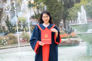 Vũ Thị Minh Phương – Thủ khoa đầu ra Trường ĐH Sư phạm Hà Nội năm 2022 với số điểm 3,91 (điểm bình trung bình 4 năm). Ảnh NVCC.