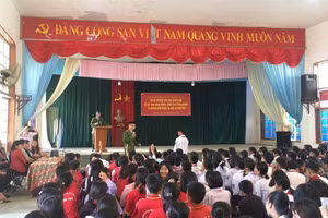 Trường PTDTNT THCS&THPT Bắc Yên (tỉnh Sơn La) tại buổi sinh hoạt ngoại khóa. Ảnh NT.