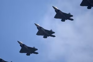 Máy bay chiến đấu F-22.
