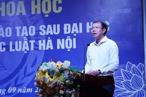 TS. Đoàn Trung Kiên – Hiệu trưởng Trường ĐH Luật Hà Nội phát biểu.