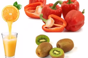 Những loại rau, quả chứa lượng vitamin C cao hơn cả cam. Đồ họa: NC.