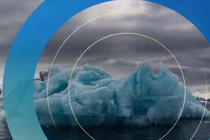 Một tảng băng trôi ngoài khơi quần đảo Svalbard (Na Uy). (Ảnh: AP)