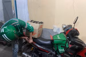 Nhân viên giao hàng phải thực hiện 5K.