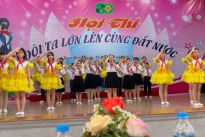 Hội thi Đội ta lớn lên cùng đất nước.