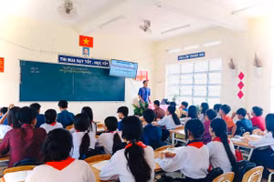 Đối với học sinh bậc tiểu học, THCS tùy theo từng lớp được phân bổ học từ 2-4 tiết/tuần. 